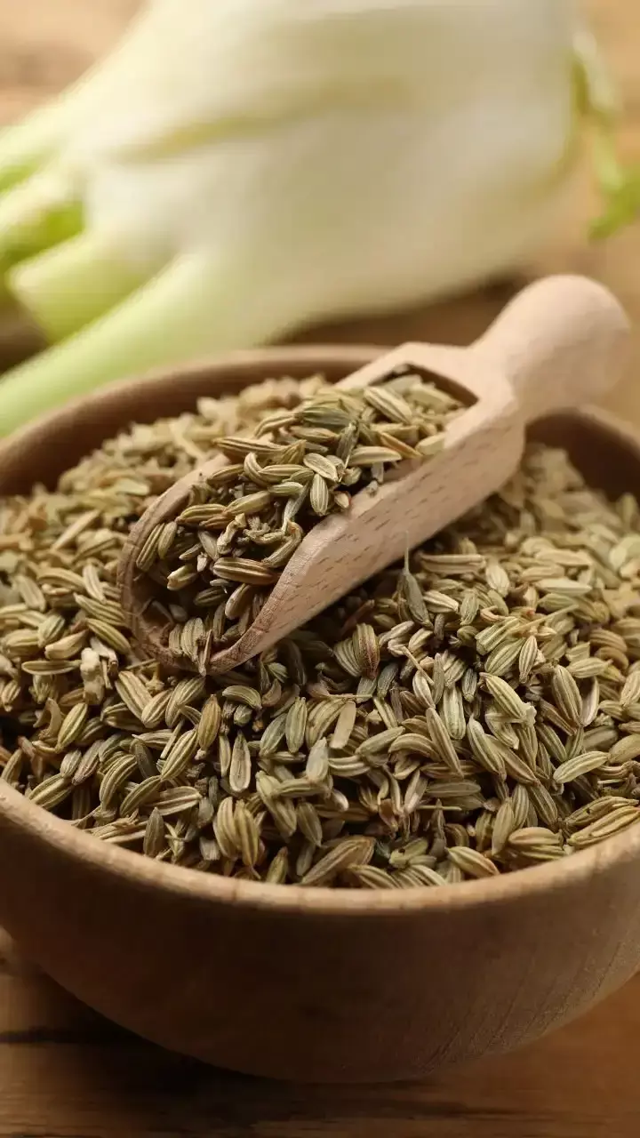 Benefits Of Fennel Seeds: रोजाना खाने के बाद बस एक चम्मच सौंफ,इसमें छिपे है चमत्कारी फायदे?