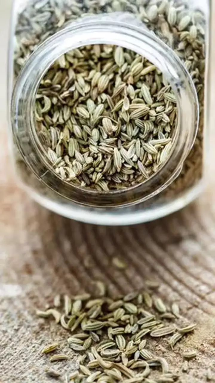 Benefits Of Fennel Seeds: रोजाना खाने के बाद बस एक चम्मच सौंफ,इसमें छिपे है चमत्कारी फायदे?