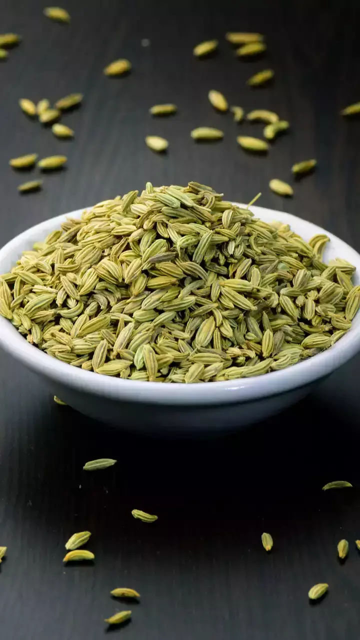 Benefits Of Fennel Seeds: रोजाना खाने के बाद बस एक चम्मच सौंफ,इसमें छिपे है चमत्कारी फायदे?