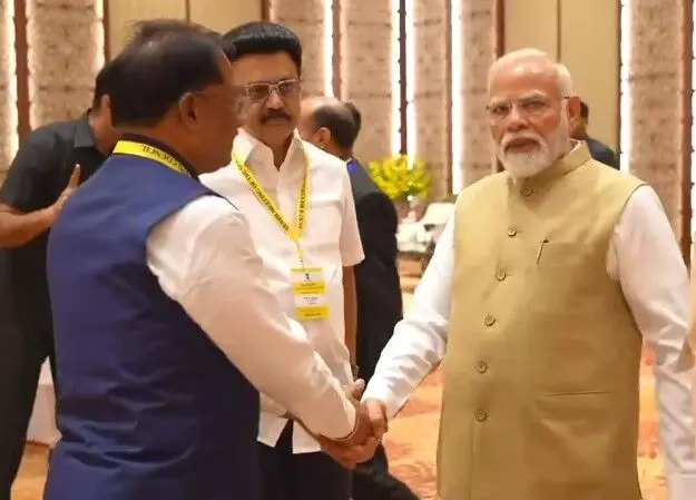 CG Vishnudeo Sai...जब PM मोदी ने CM विष्णुदेव का थामा हाथ, बोले...देखिए नीति आयोग की बैठक की फ़ोटो और वीडियो CG Vishnudeo Sai...जब PM मोदी ने CM विष्णुदेव का थामा हाथ, बोले...देखिए नीति आयोग की बैठक की फ़ोटो और वीडियो
