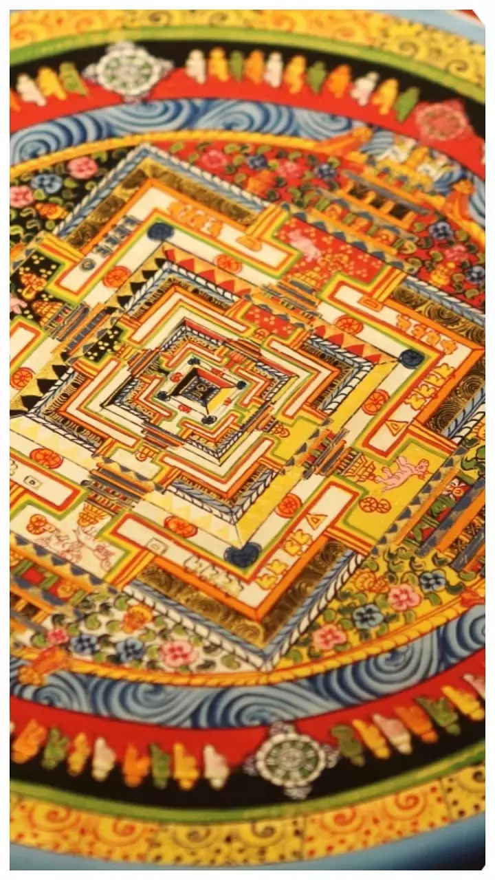 Vastu Tips: घर की सजावट में अपनाएं ये वास्तु उपाय, बनी रहेगी बरकत और नहीं होगी धन-धान्य की कमी