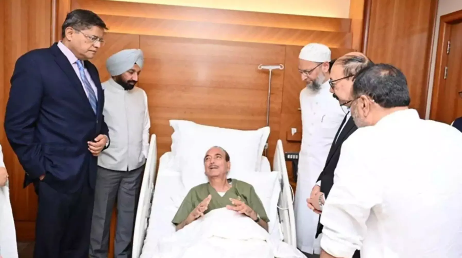 Ghulam Nabi Azad Hospitalized: गुलाम नबी आजाद की तबीयत बिगड़ी, कुवैत के अस्पताल में भर्ती, जानें क्या हुआ विदेश यात्रा के दौरान?