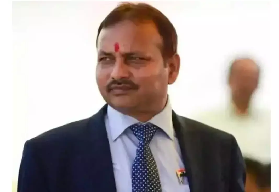 Dantewada News: असिस्टेंट कमिश्नर पर दुष्कर्म का अपराध दर्ज, पीड़िता बोली-सात साल तक किया दुष्कर्म, तीन बार गर्भपात...