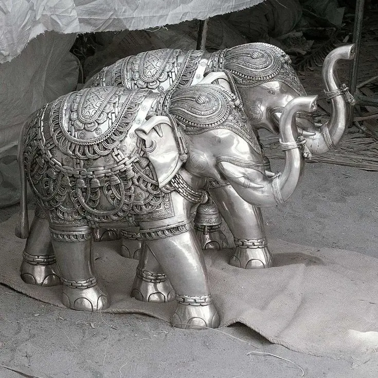Chandi Ka Hathi Rakhne Ke Fayde: घर में क्यों रखना चाहिए चांदी से बनी हाथी की मूर्ति?