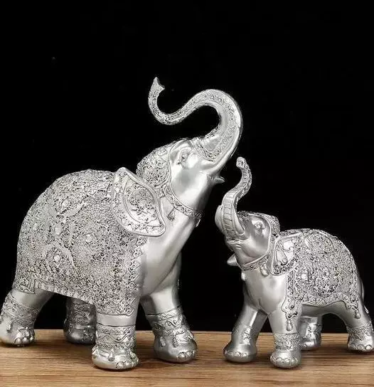 Chandi Ka Hathi Rakhne Ke Fayde: घर में क्यों रखना चाहिए चांदी से बनी हाथी की मूर्ति?