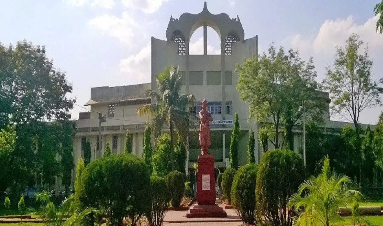 Pt. Ravishankar Shukla University: हाई कोर्ट के फैसले के बाद हटाए गए पंडित रविशंकर शुक्ला यूनिवर्सिटी के रजिस्ट्रार पटेल : राज्य सरकार ने डॉ अंबर व्यास को बनाया रजिस्ट्रार