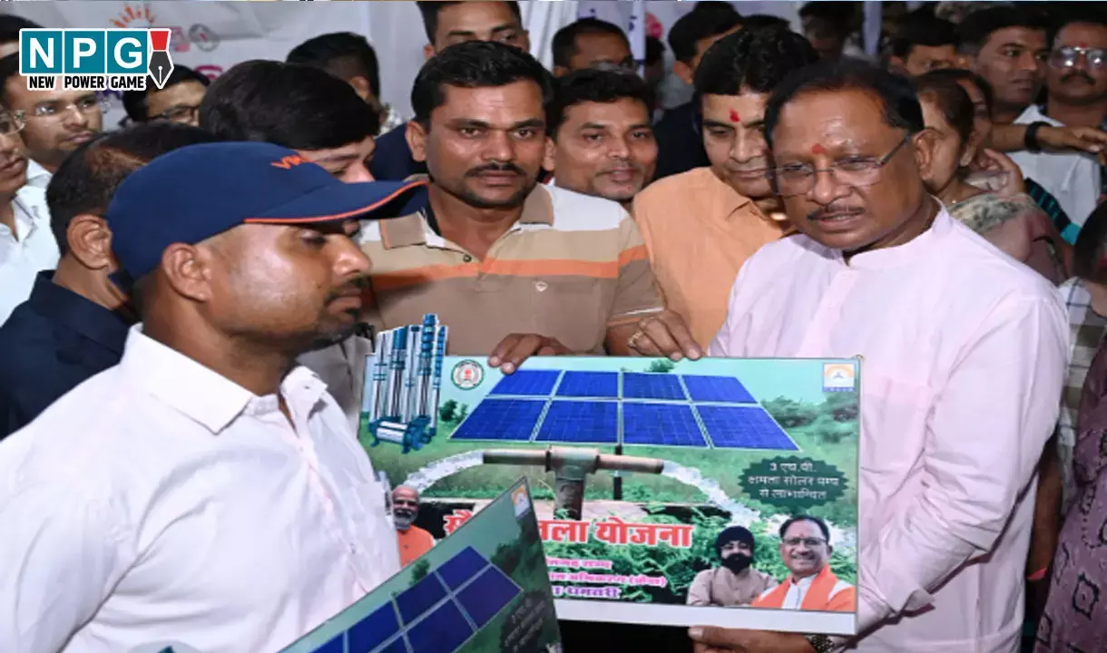 Dhamtari News: रिमझिम बारिश के बीच मुख्यमंत्री पहुंचे धमतरी के समाधान शिविर में, 213 करोड़ के विकास कार्याें की घोषणा Dhamtari News: रिमझिम बारिश के बीच मुख्यमंत्री पहुंचे धमतरी के समाधान शिविर में, 213 करोड़ के विकास कार्याें की घोषणा