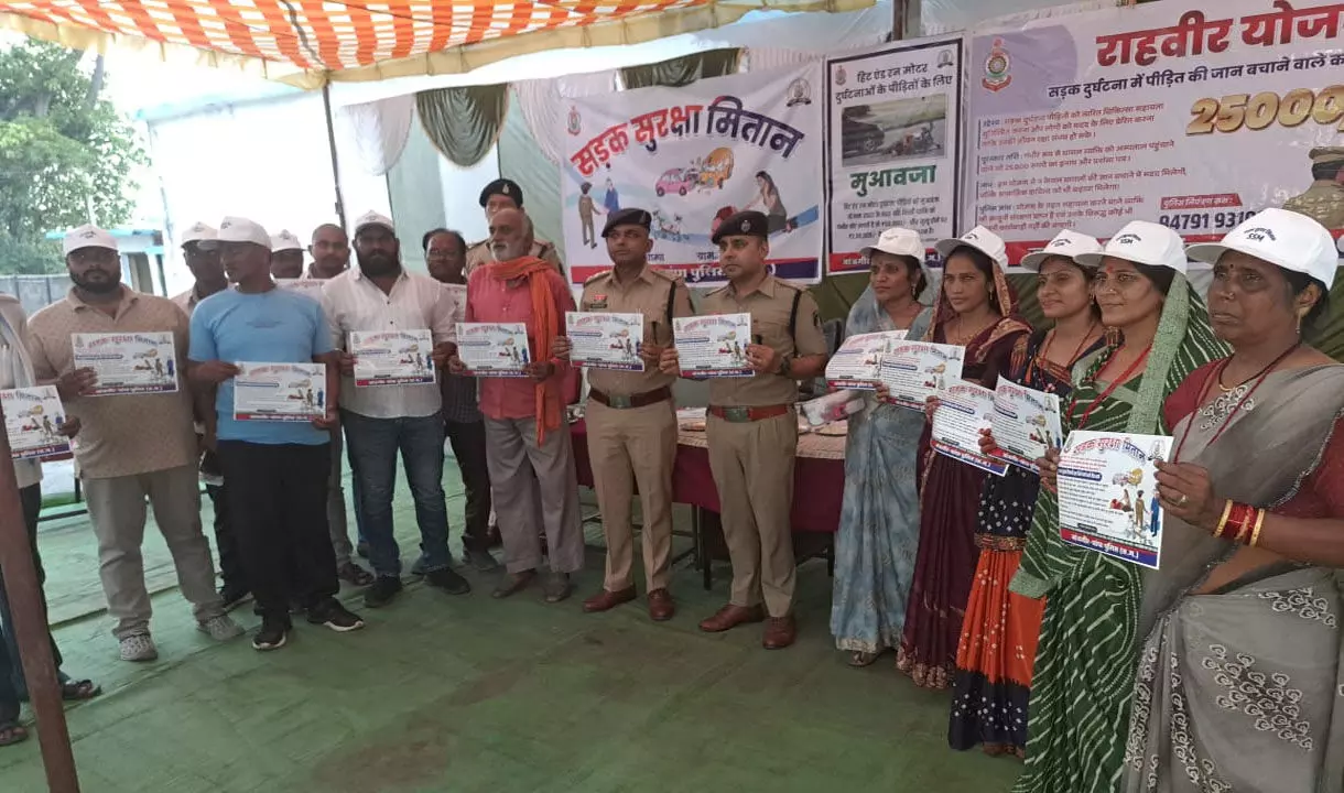 जांजगीर पुलिस की विशेष पहल, सड़क दुर्घटनाओं में कमी लाने एक साथ चलाया गया 14 अलग-अलग क्षेत्रों में जन जागरूकता अभियान...