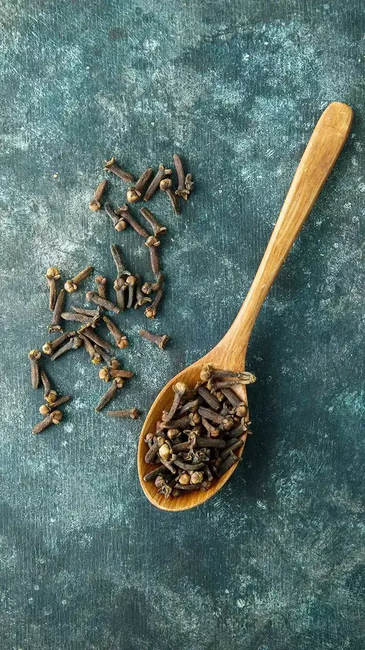 Health Tips: मां बनने की राह आसान बना सकती है लौंग की ड्रिंक, ये टिप्स हर महिला के लिए वरदान