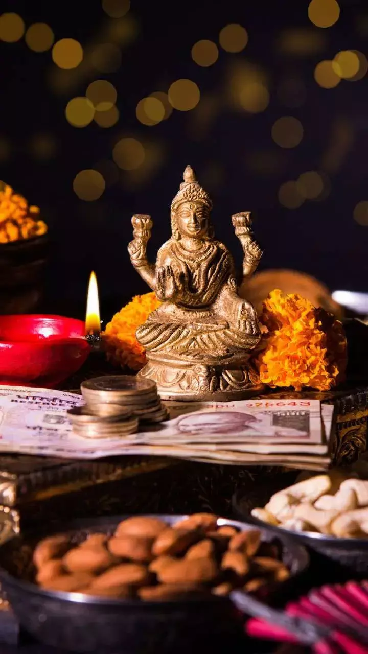 Vastu Tips: रसोई में न दिखे लापरवाही, वरना बढ़ सकता है वास्तु दोष और नकारात्मकता