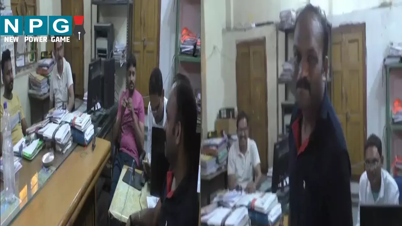 Janjgir News: DEO का नशेड़ी बाबू, नशे में धुत्त होकर डीईओ ऑफिस पहुंचा लिपिक, वीडियो देख कलेक्टर ने किया सस्पेंड