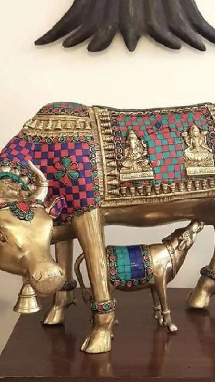 Vastu Tips: इस मूर्ति से घर में आएगी सुख, समृद्धि, जानिए सही दिशा और तरीका