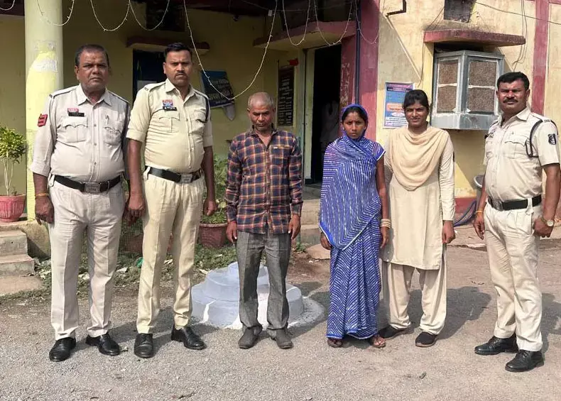 Kabirdham Police: पति-पत्नी ने मिलकर चाचा को मार डाला, पुलिस ने दोनों को किया गिरफ्तार...