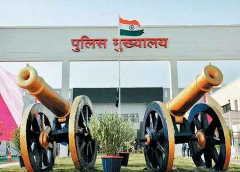 CG DSP: 62 साल के डीएसपी को पीएचक्यू ने नक्सलियों से लड़ने बस्तर भेज दिया, अगले महीने है रिटायरमेंट