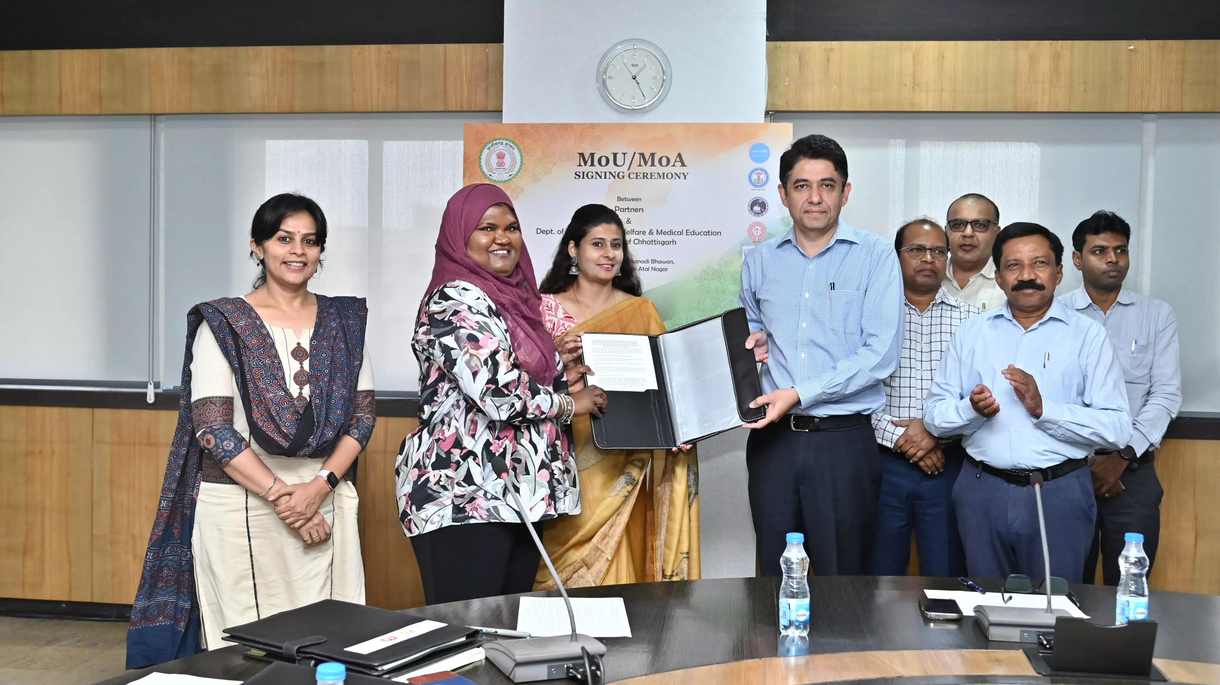 CG News: छत्तीसगढ़ में स्वास्थ्य सेवाओं को सुदृढ़ बनाने 05 संस्थाओं के साथ हुआ ऐतिहासिक एमओयू, मिलेगा वैश्विक मानकों का विस्तार