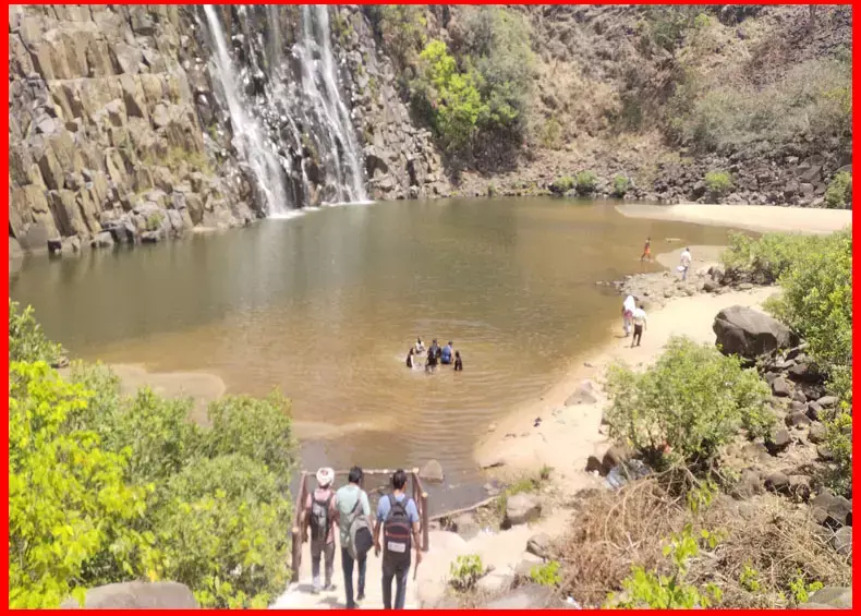 MCB: इन जलप्रपातों के आसपास नहाने और सेल्फी लेने पर लगा प्रतिबंध, पकड़े गए तो होगी कड़ी कानूनी कार्रवाई...