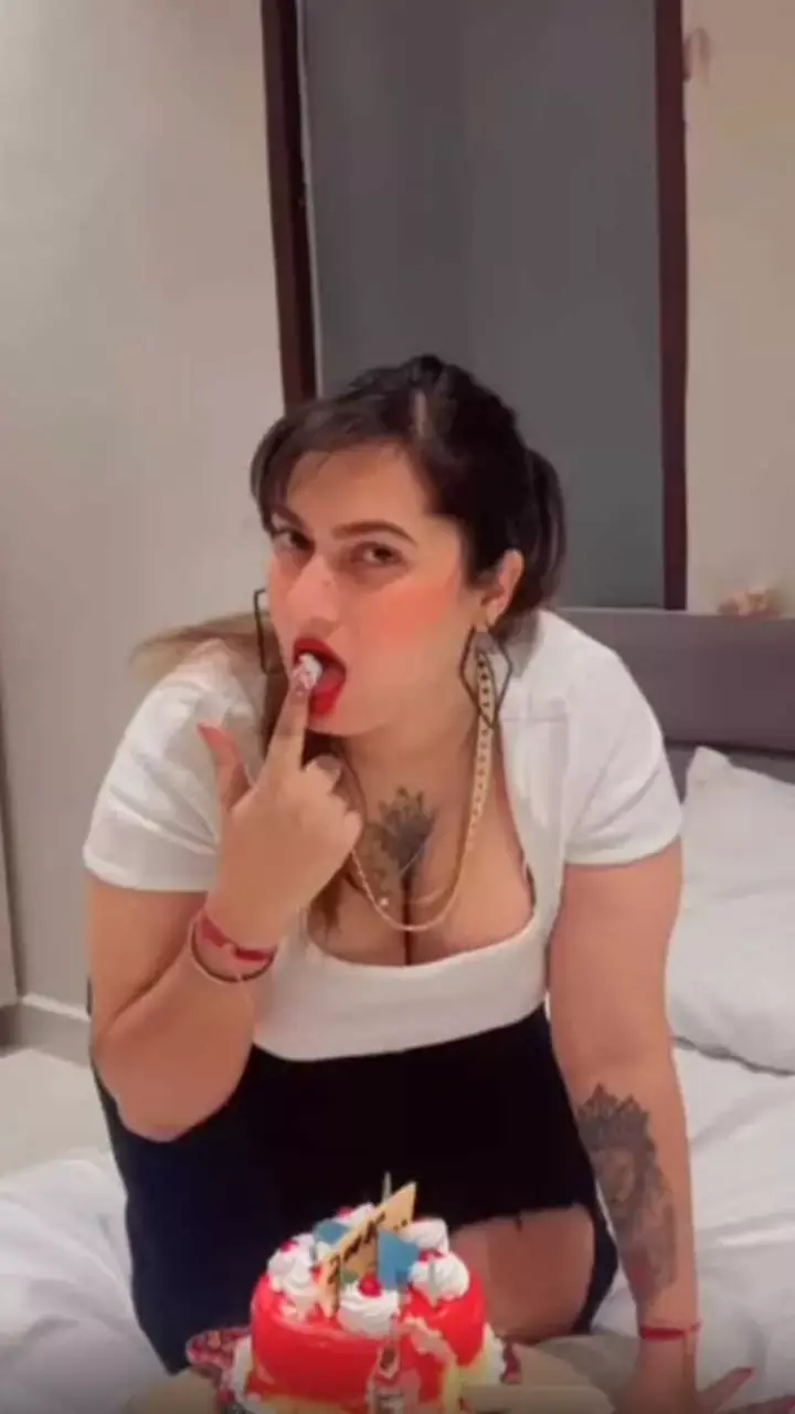 कौन थी "Kamal Kaur Bhabhi"! गंदे वीडियो अपलोड करने के कारण हो गई हत्या...