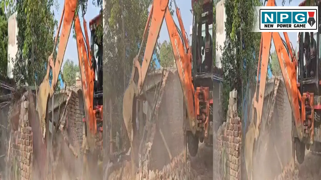 CG News: पुलिस बल की मौजूदगी में घरों और झोपड़ियो पर चला बुलडोजर
