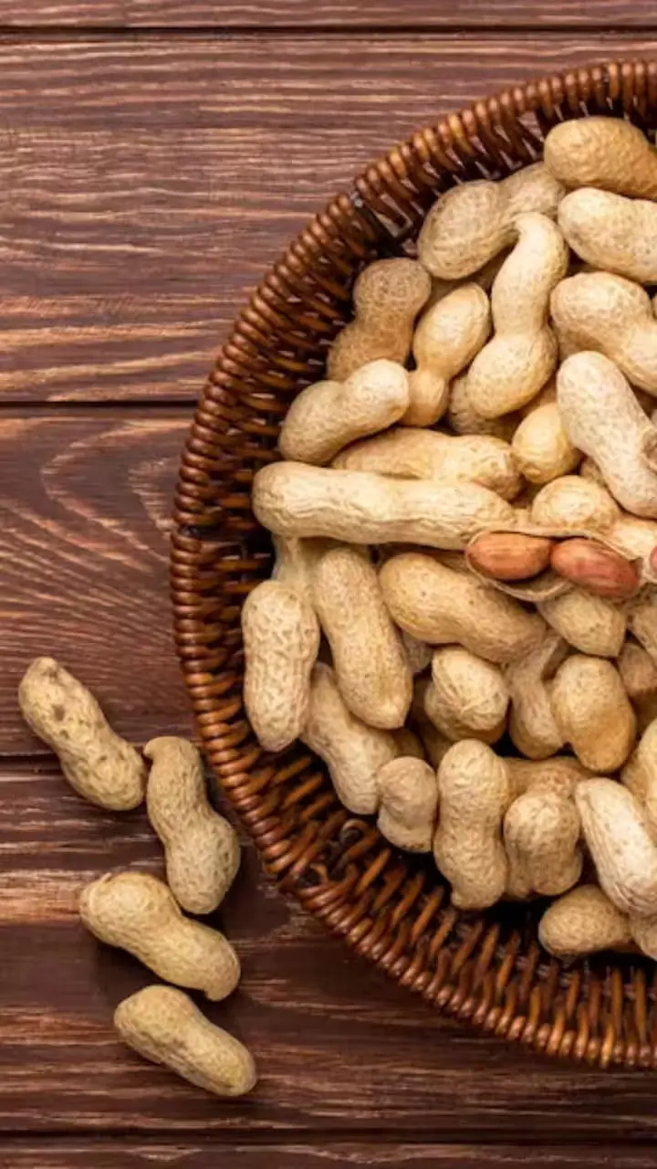 Health Benefits Of Peanuts : मूंगफली खाने के ज़बरदस्त फायदे, जानकर हो जाएंगे हैरान