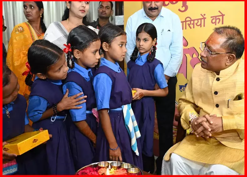 CG Yuktiyuktkaran: छत्तीसगढ़ में कोई भी स्कूल अब शिक्षक विहीन नहीं, एकल शिक्षकीय स्कूलों में 80 फीसद की गिरावट, 10,372 स्कूलों का एकीकरण