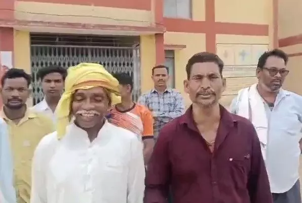 CG Yuktiyuktkaran: वर्षों बाद युक्तियुक्तकरण से मिले गणित और विज्ञान के लेक्चरर, अभिभावकों ने जाहिर की खुशी