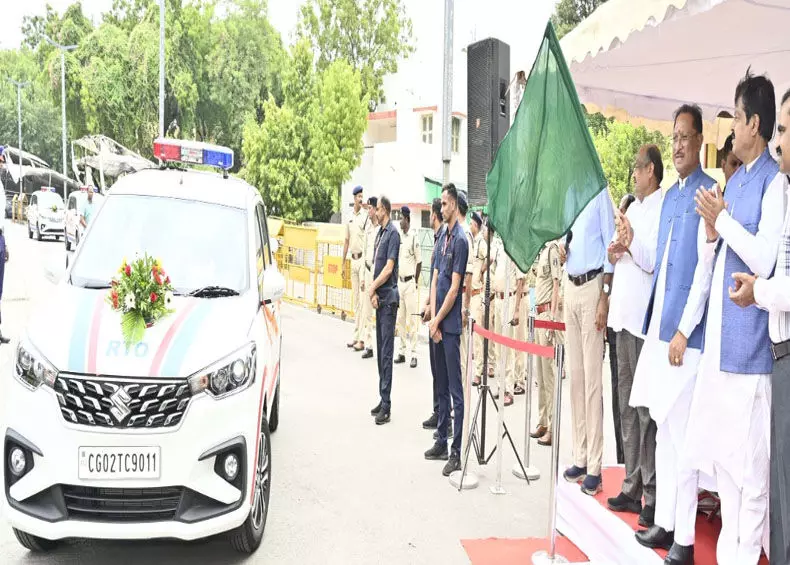 मुख्यमंत्री ने परिवहन सुरक्षा बेड़े में शामिल 48 वाहनों को झंडी दिखाकर किया रवाना, बोले-सड़क परिवहन और यातायात को सुरक्षित और सुगम बनाना हमारी प्राथमिकता मुख्यमंत्री ने परिवहन सुरक्षा बेड़े में शामिल 48 वाहनों को झंडी दिखाकर किया रवाना, बोले-सड़क परिवहन और यातायात को सुरक्षित और सुगम बनाना हमारी प्राथमिकता