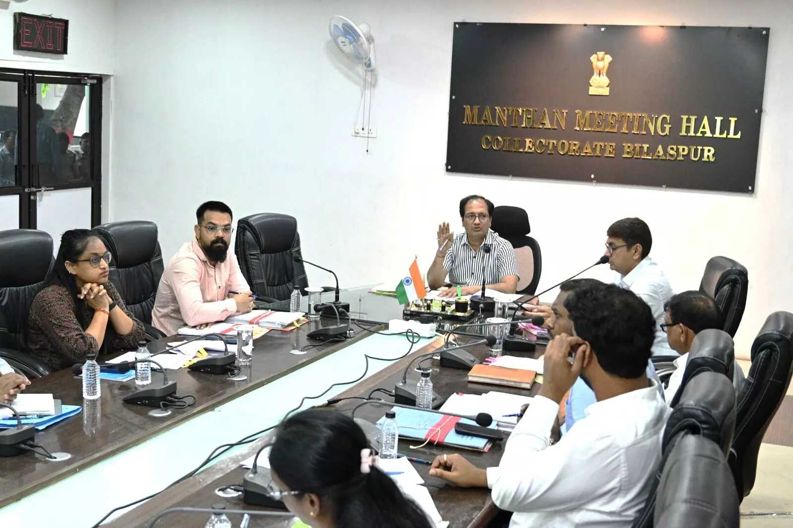 CG Teacher News: शिक्षकों की गैरहाजिरी को लेकर कलेक्टर नाराज, स्कूल से मिले नदारद तो होगी कार्रवाई