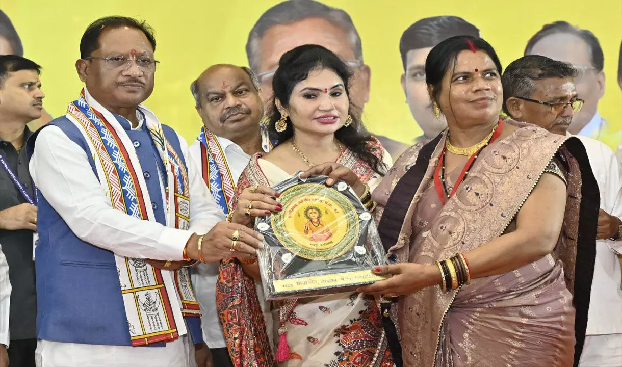 CG News: मुख्यमंत्री सेन समाज के महिला जिला अध्यक्षों एवं प्रतिभा सम्मान समारोह में हुए शामिल, भवन निर्माण हेतु 20 लाख रूपये की घोषणा