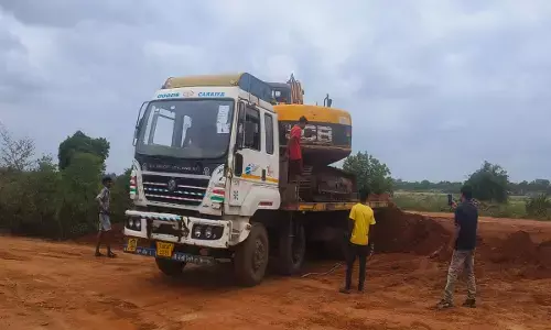 Dhamtari News: अवैध रेत पर प्रशासन की बड़ी कार्रवाई, कलेक्टर ने दो रेत भंडारण अनुमति निरस्त की...