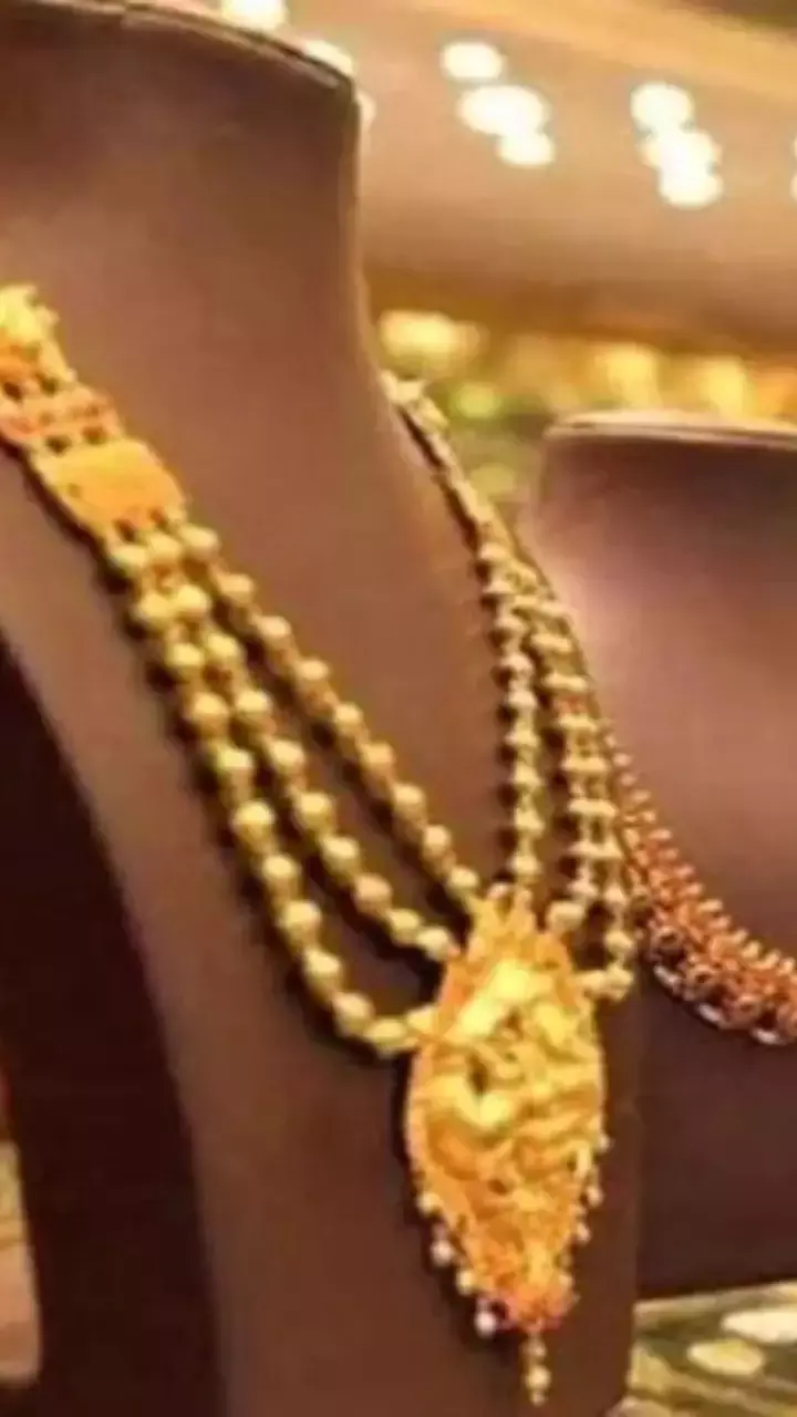 Gold Silver Price Today: सोने-चांदी के भाव में गिरावट, जानिए आज के ताजे रेट