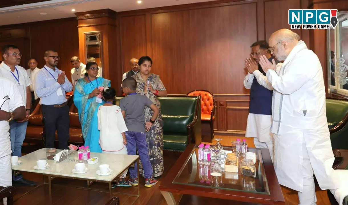 CG News: गृह मंत्री अमित शाह ने शहीद आकाश राव गिरिपुंजे के परिजनों से की मुलाकात... CG News: गृह मंत्री अमित शाह ने शहीद आकाश राव गिरिपुंजे के परिजनों से की मुलाकात...