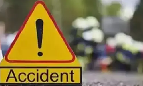 CG Accident News: तेज रफ्तार ट्रक ने ली पुलिस जवान की जान, ड्यूटी से लौटते वक्त हुआ हादसा