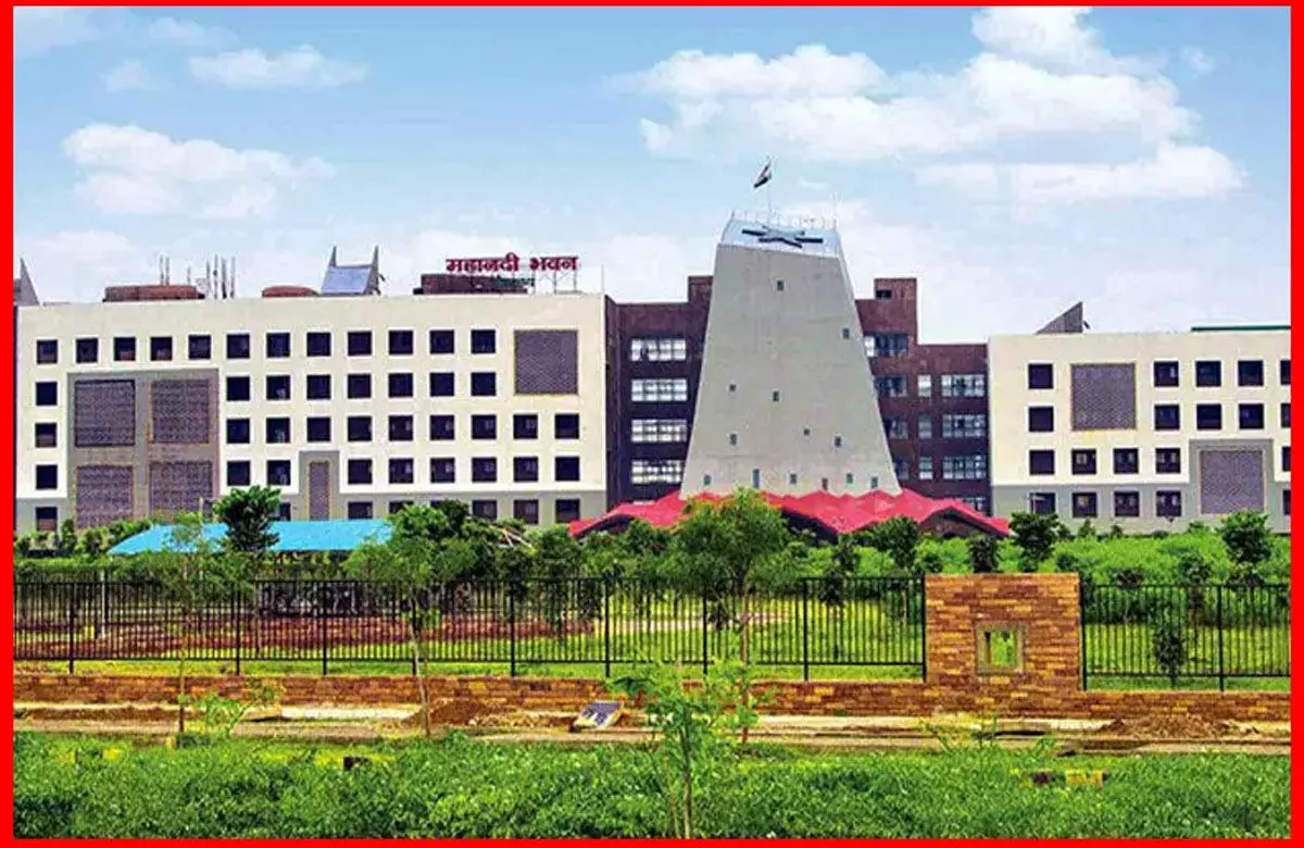 CG Employee News: कर्मचारियों की खबर, मंत्रालय प्रवेश के लिए अब क्यू आर कोड वाली आईडी होगी जारी, अधिकारियों-कर्मचारियों को परिचय पत्र पहनना होगा अनिवार्य