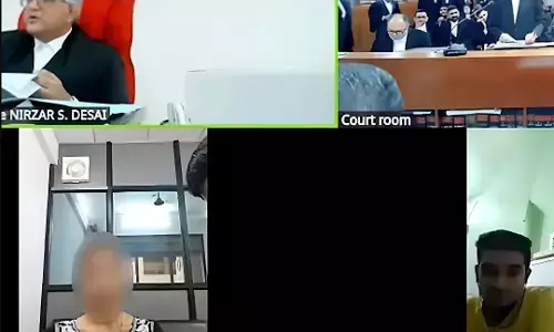 Gujarat High Court Viral Video: कोर्ट की कार्यवाही में टॉयलेट से जुड़ा शिकायतकर्ता, वीडियो वायरल होने के बाद मचा बवाल, देखें वायरल Video