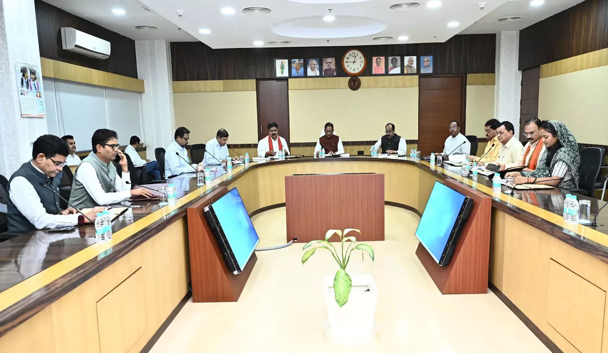 CG Cabinet News: कैबिनेट की बैठक शुरूः मुख्यमंत्री की अध्यक्षता में हो रही मंत्रिपरिषद की बैठक, अहम मुद्दों पर लग सकती है मुहर...
