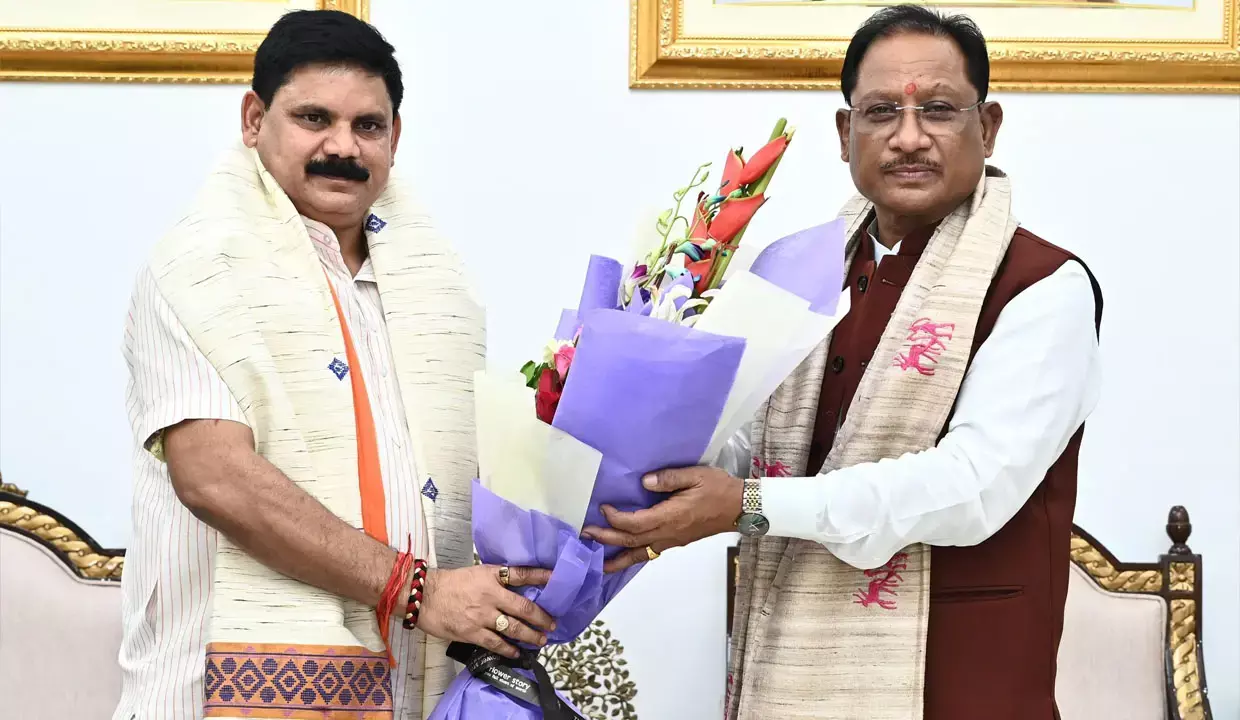 CG News: मुख्यमंत्री विष्णु देव साय से केन्द्रीय मंत्री सतीश चन्द्र दुबे ने की मुलाकात...