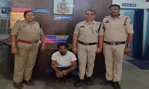 Raigarh News: बाड़ी में काम कर रही महिला से दुष्कर्म, आरोपी को गिरफ्तार कर भेजा गया जेल