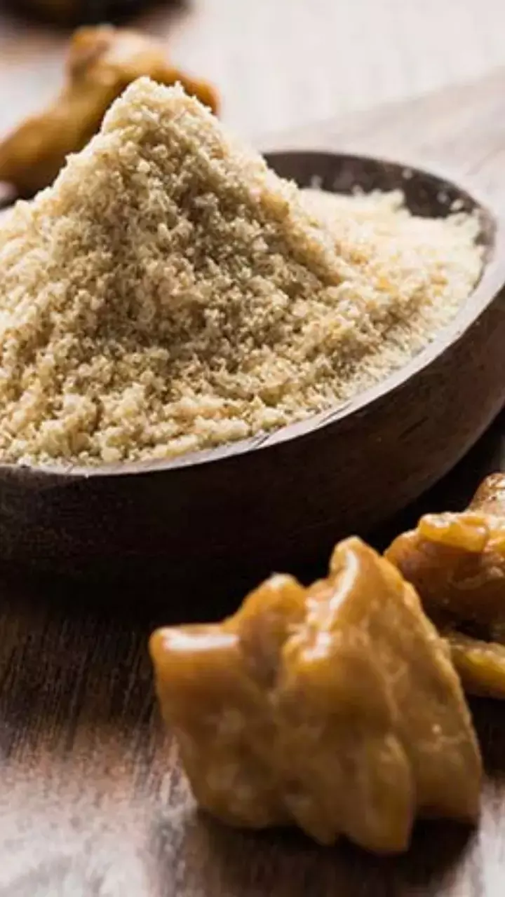 Hing Pani Pine Ke Fayde: रोज सुबह हींग का पानी पीने से मिलते हैं गजब के फायदे