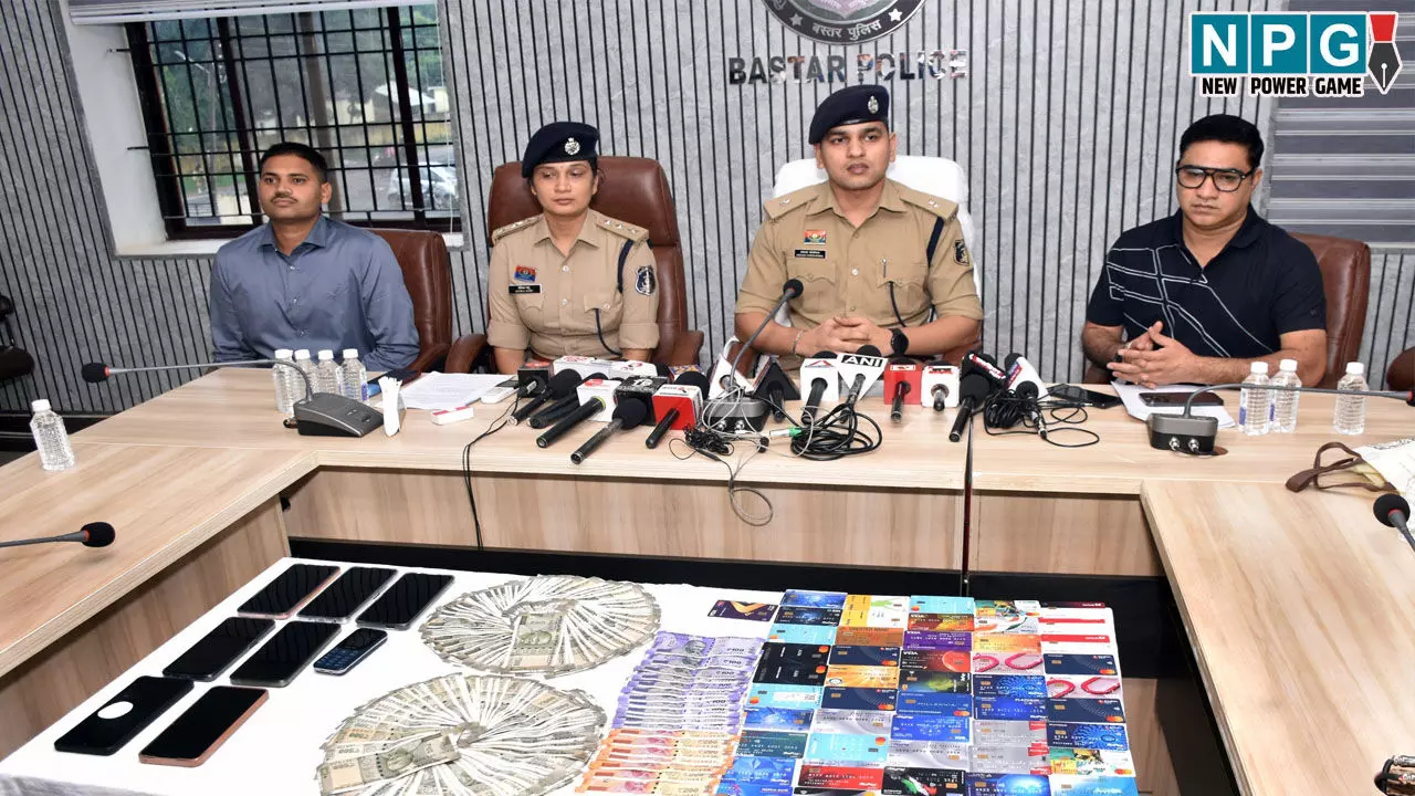 Jagadalpur News: जामताड़ा साइबर गैंग के तीन आरोपी मुंबई से गिरफ्तार, ऐसे करते थे खाता साफ, 56 मोबाइल और एटीएम जब्त