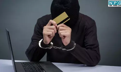 CG Cyber Crime News: डिजिटल गिरफ्तारी का जाल, CRPF एसआई से 22 लाख की ठगी, पत्नी के जेवर गिरवी रख फ्रॉड को भेजे पैसे