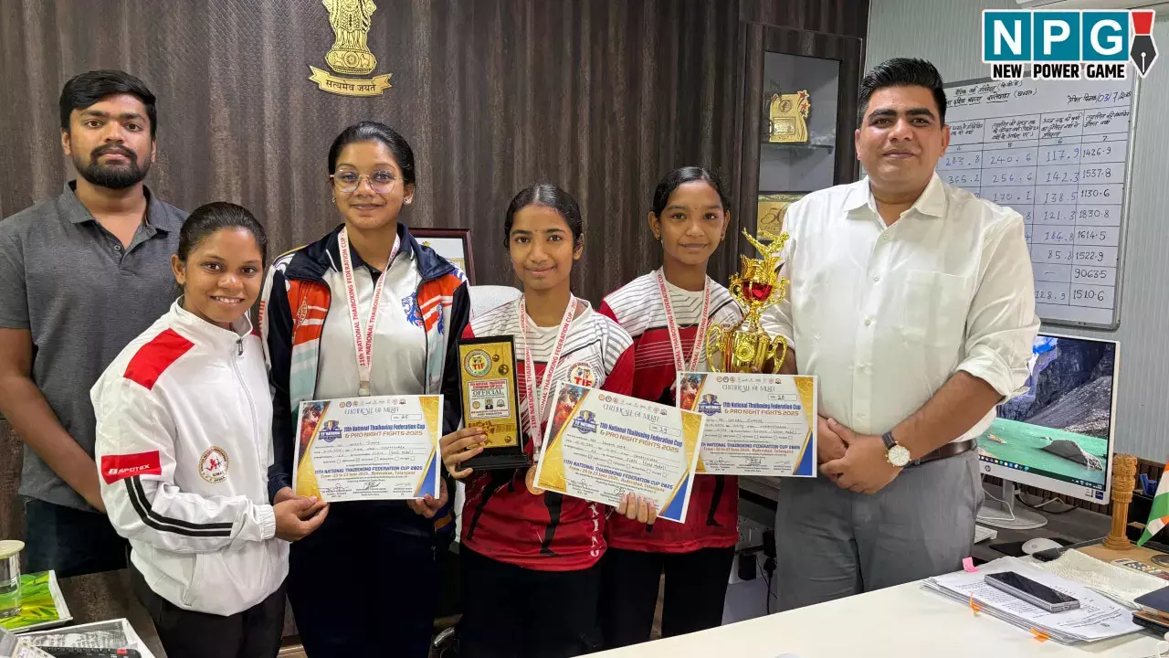 Dantewada News: राष्ट्रीय थाई बॉक्सिंग चौंपियनशिप में स्वर्ण पदक जीतने वाली दंतेवाड़ा की बेटियों ने रचा इतिहास, बढ़ाया प्रदेश का मान...