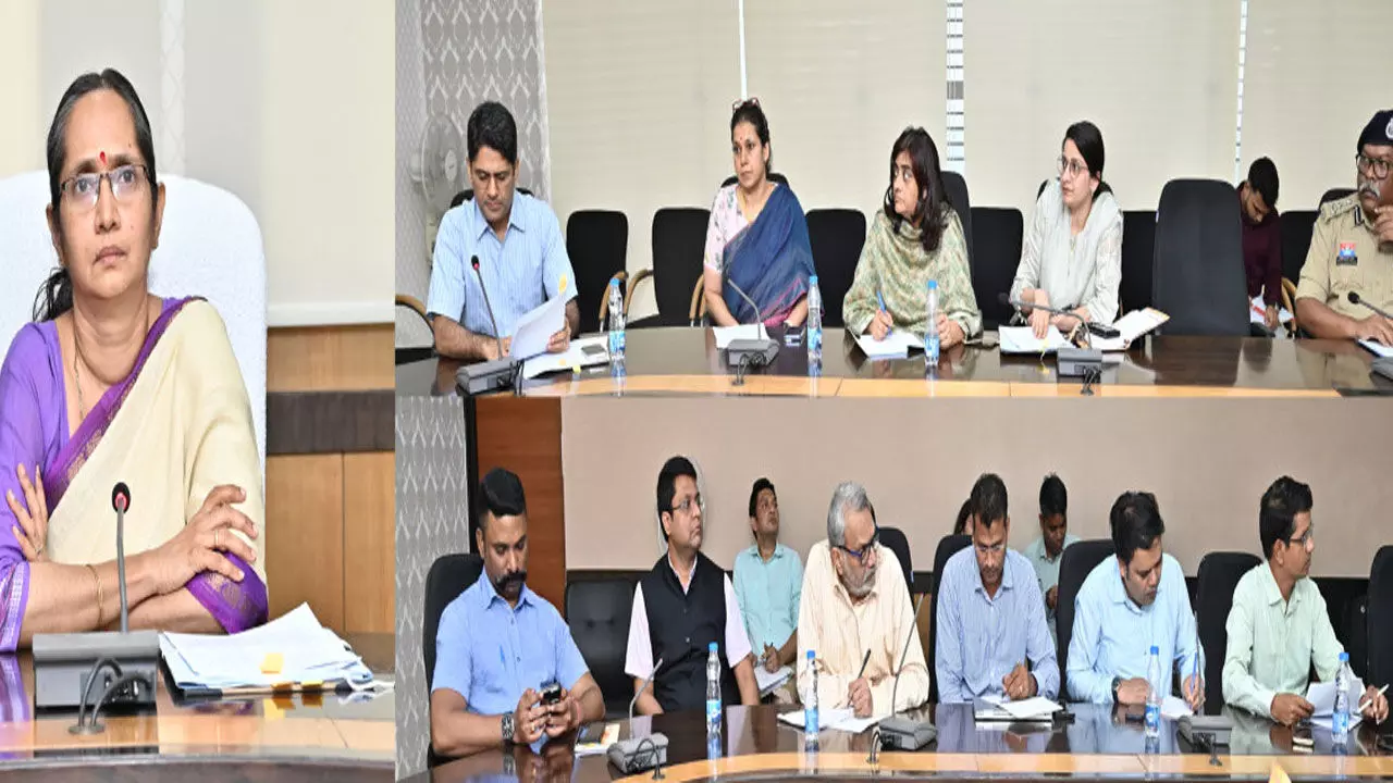 CG News: स्वतंत्रता दिवस की तैयारियां शुरू, मंत्रालय में अधिकारियों की बैठक सम्पन्न... CG News: स्वतंत्रता दिवस की तैयारियां शुरू, मंत्रालय में अधिकारियों की बैठक सम्पन्न...