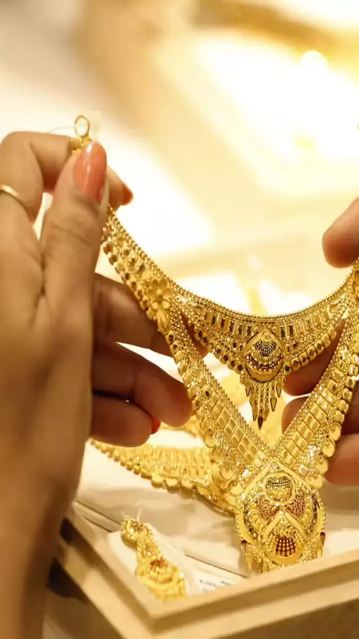 Gold Silver Price Today: सोने-चांदी के दाम में फिर उछाल, आज के ताजा भाव