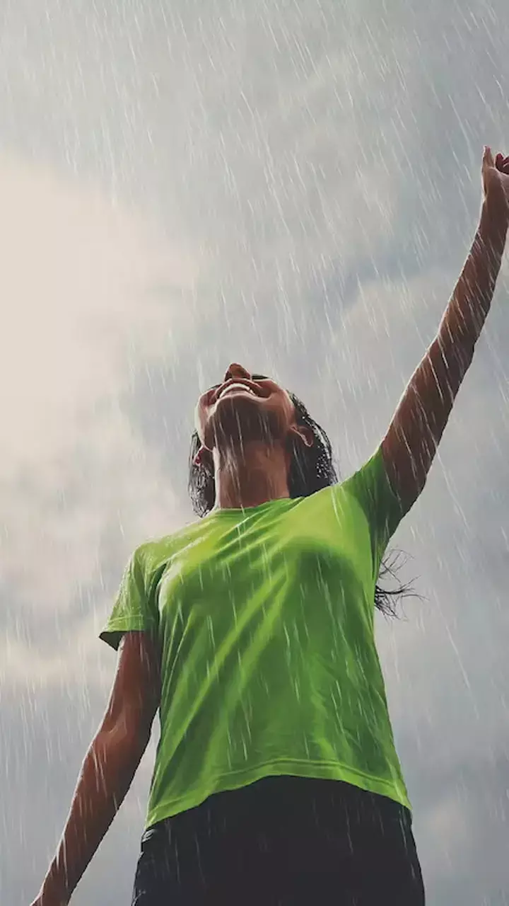 Monsoon Skin Care Tips: बारिश में चुकंदर से पाएं गुलाबी निखार, ट्राई करें ये 3 नेचुरल फेस पैक और स्क्रब