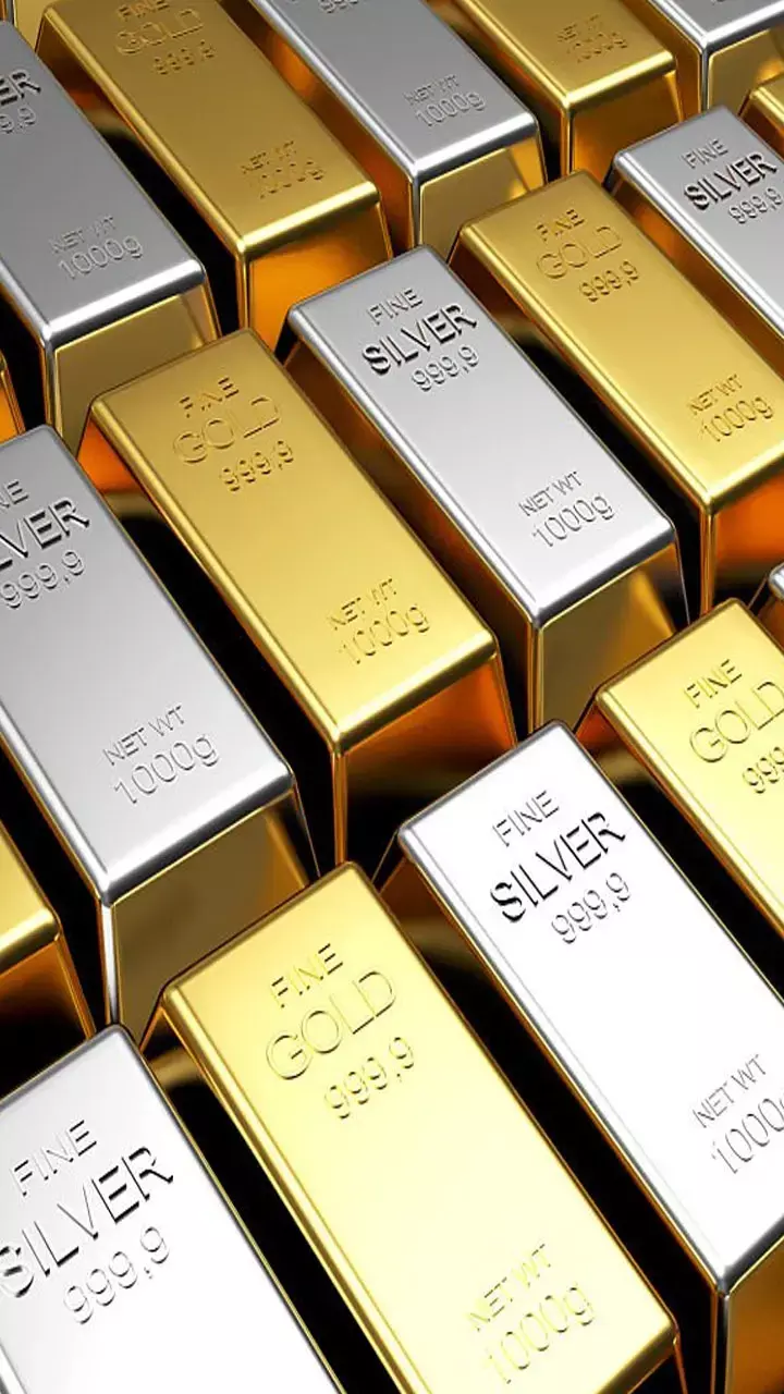 Gold Silver Price Today: सोने-चांदी की कीमतों में उतार-चढ़ाव जारी, रायपुर समेत देशभर के सराफा बाजारों में रेट गिरे