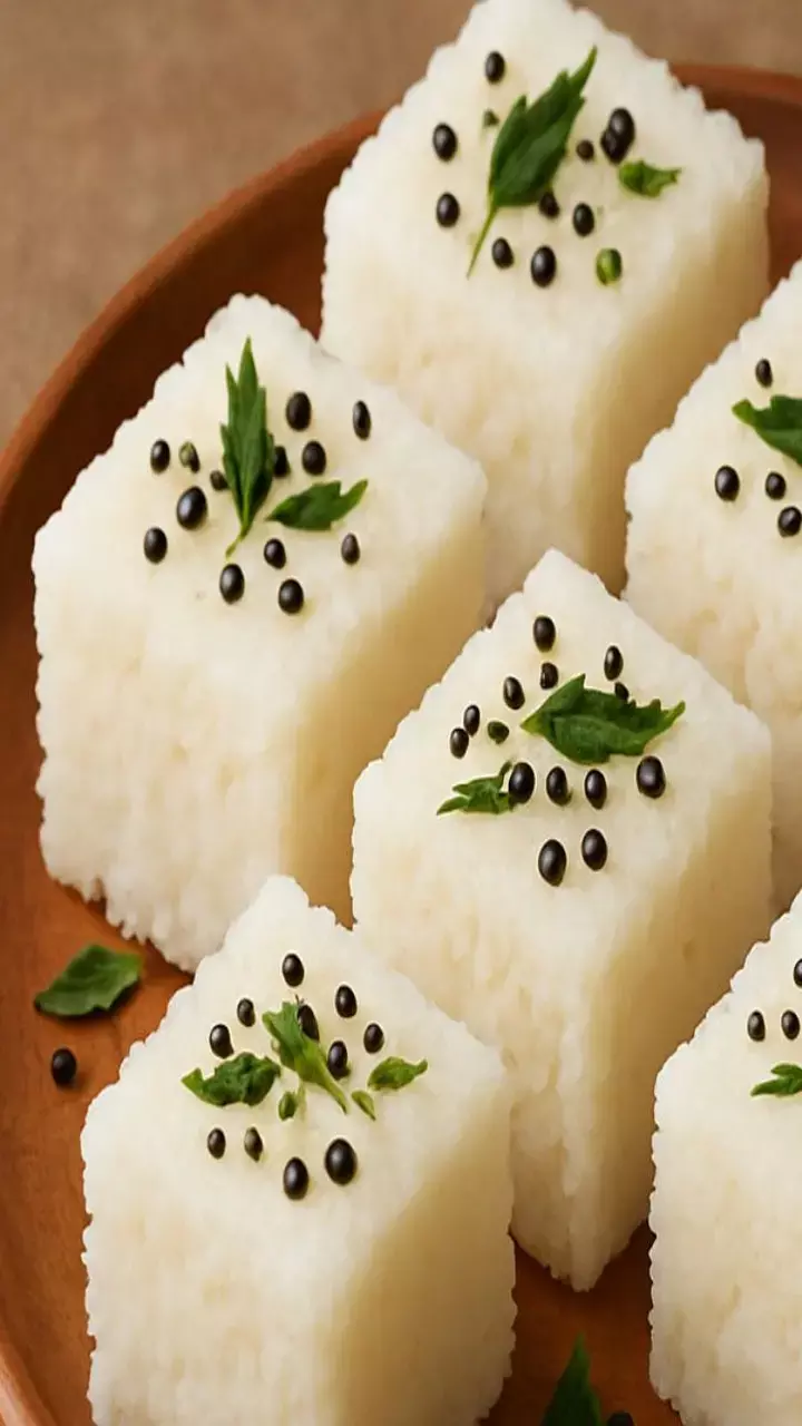 Sabudana Dhokla Recipe: व्रत या हेल्दी ब्रेकफास्ट के लिए बनाएं टेस्टी साबूदाना ढोकला, बेसन को कहें बाय-बाय!