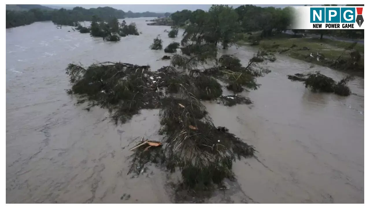 Texas Flood News: भारी बारिश और बाढ़ ने मचाई तबाही! अब तक 100 से ज्यादा लोगों की मौत, कई लापता... बढ़ सकती है मृतकों की संख्या