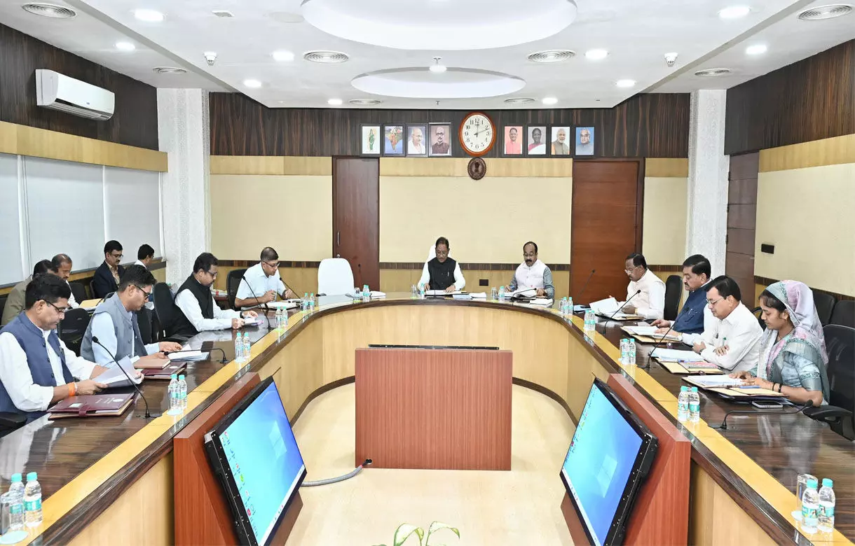 CG Cabinet News: कैबिनेट की बैठक शुरूः CM विष्णुदेव साय की अध्यक्षता में हो रही मंत्रिपरिषद की बैठक, महत्वपूर्ण फैसलों पर लग सकती है मुहर...