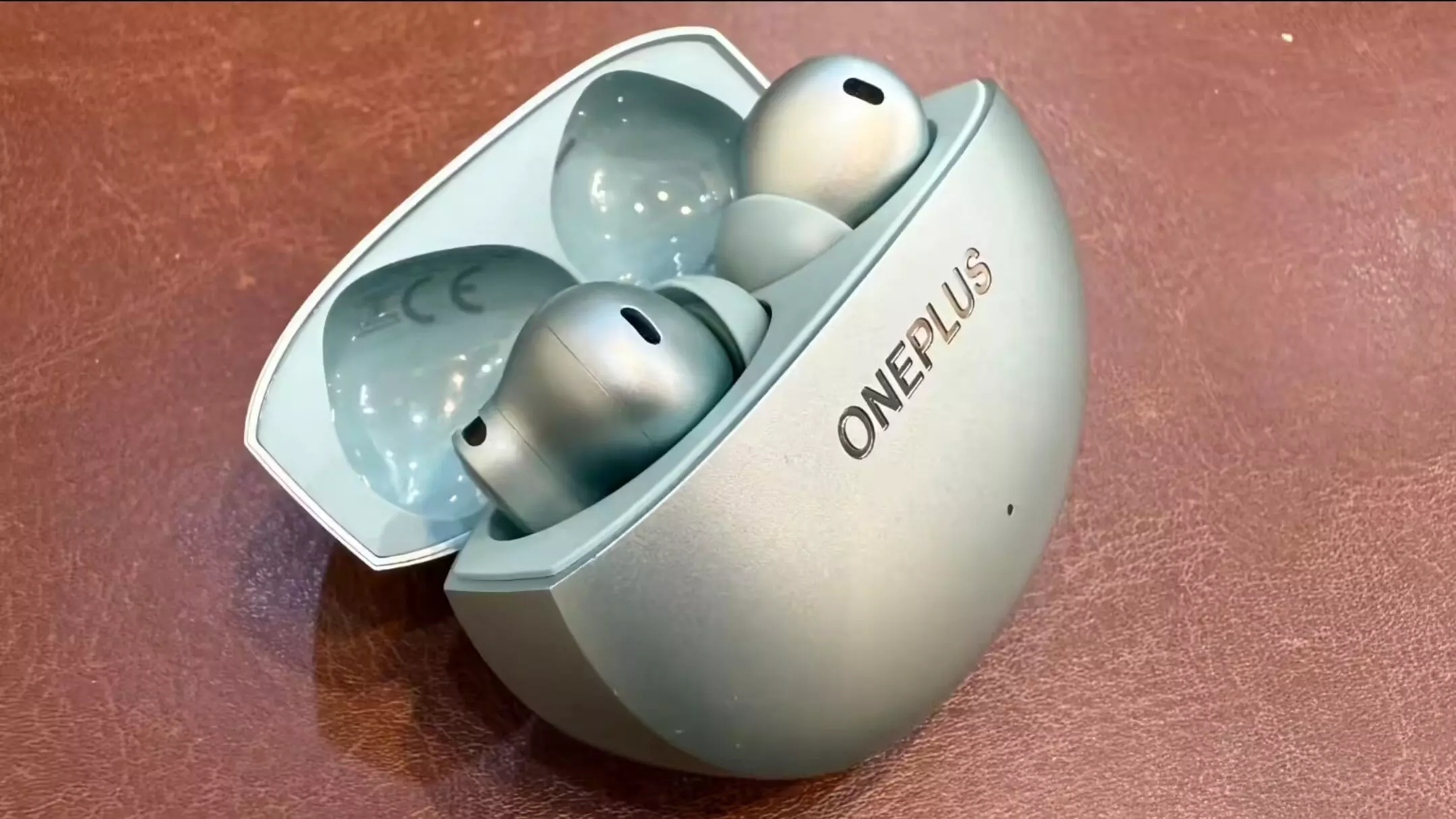 OnePlus Buds 4 Review Hindi 2025: बेस्ट नॉइस कैंसिलेशन, हाई-रेज ऑडियो, लंबी बैटरी लाइफ वाले फ्लैगशिप किलर ईयरबड्स सिर्फ 5999