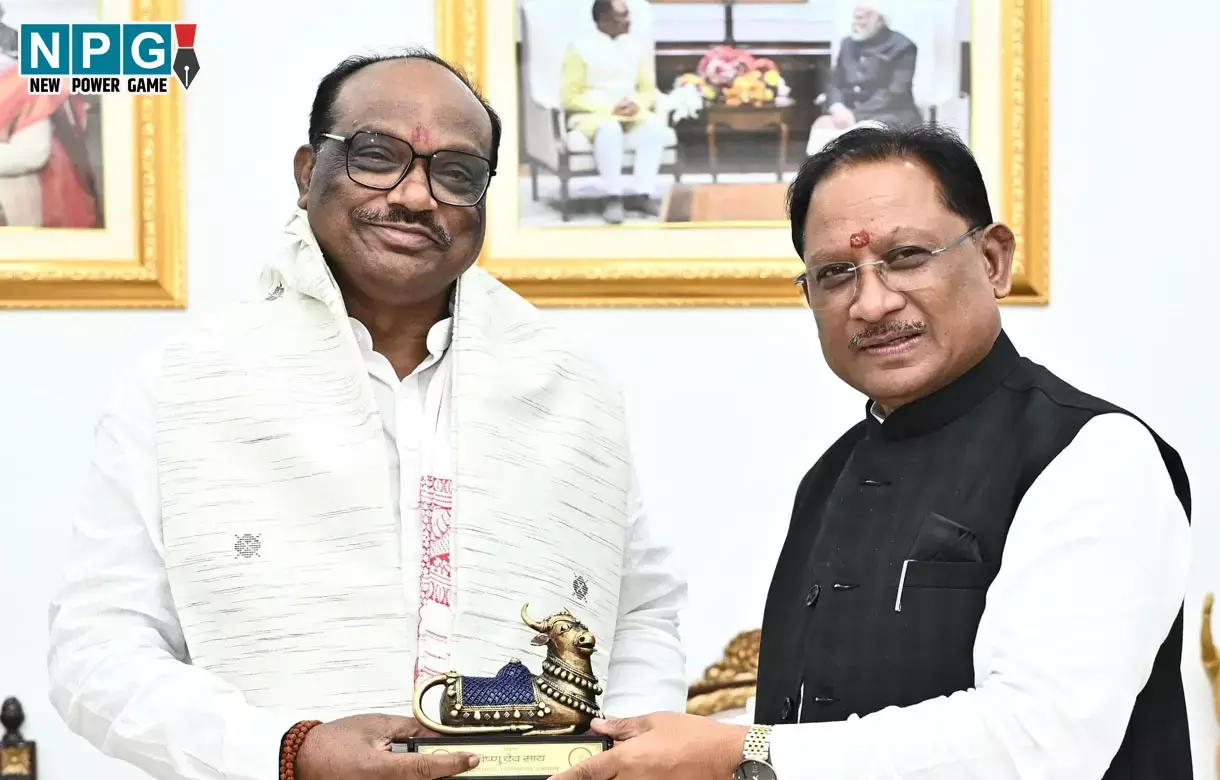 CM विष्णु देव साय से केंद्रीय राज्य मंत्री दुर्गा दास उइके ने की मुलाकात... शिक्षा, स्वास्थ्य, एवं आधारभूत संरचना से जुड़े विषयों पर चर्चा